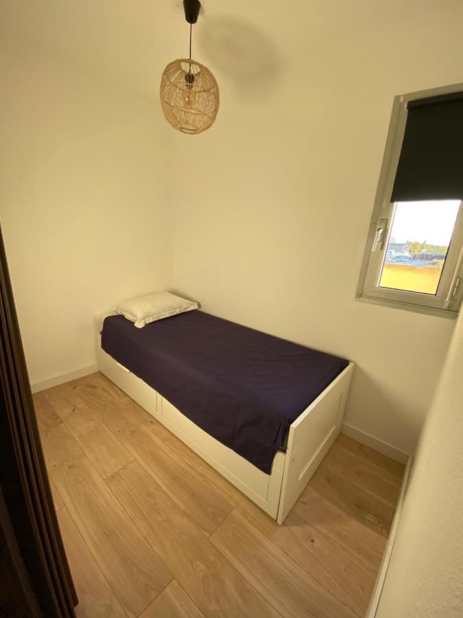 Appartement Au Port De Saint Cyprien Екстер'єр фото